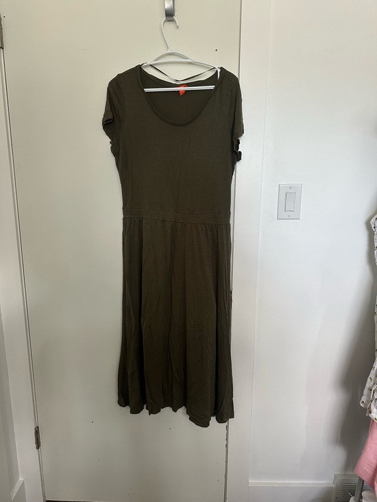 Joe Fresh Dresses & Skirts - Joe Fresh Olive Scoop Neck Midi Dress